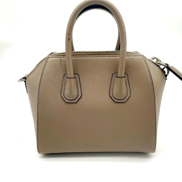 Givenchy Antigona Mini Bag - Picture 5 of 8
